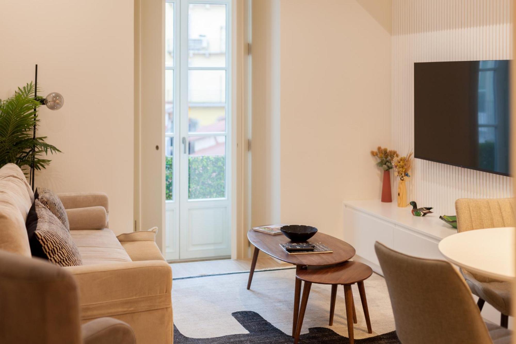 Apartment Flh Cais Sodre Chic Urban Flat With Balcony *