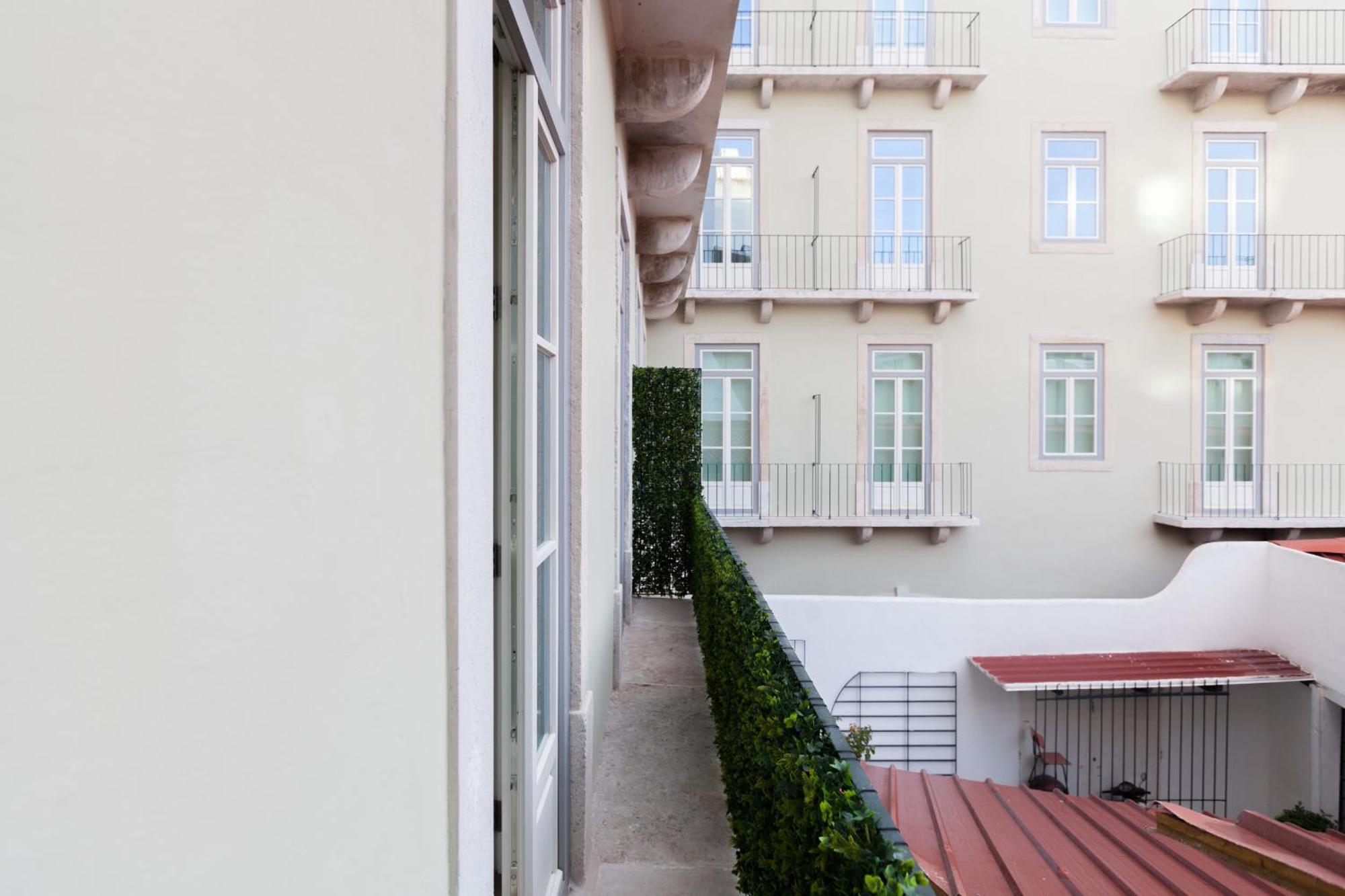 Apartment Flh Cais Sodre Chic Urban Flat With Balcony